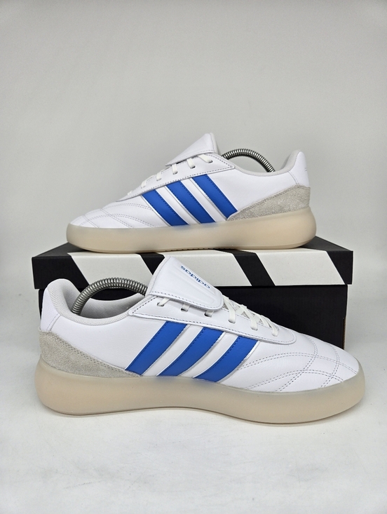 adidas Men\'s Barreda Mundial HQ2355 White Lucid Ray Blue Shoes Size 10 New